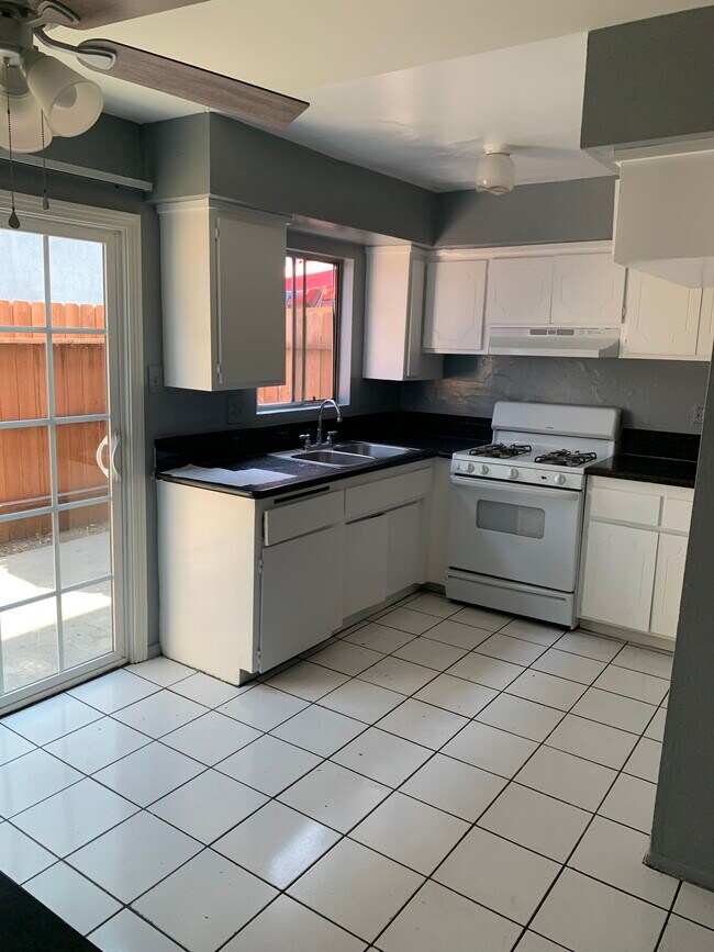 Foto del edificio - 3709 Gibson Rd