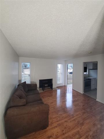 Foto del edificio - 6050 Melody Ln