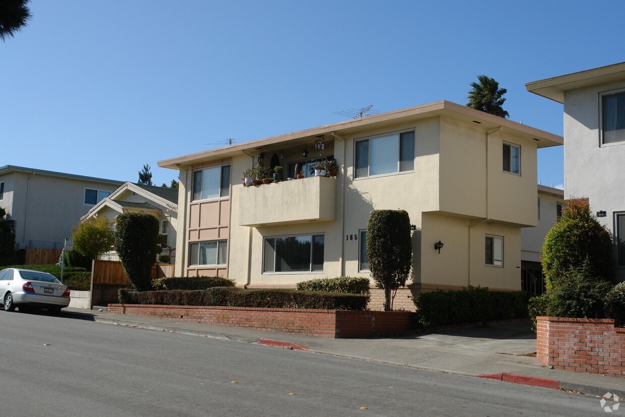 Primary Photo - 165 Broadway