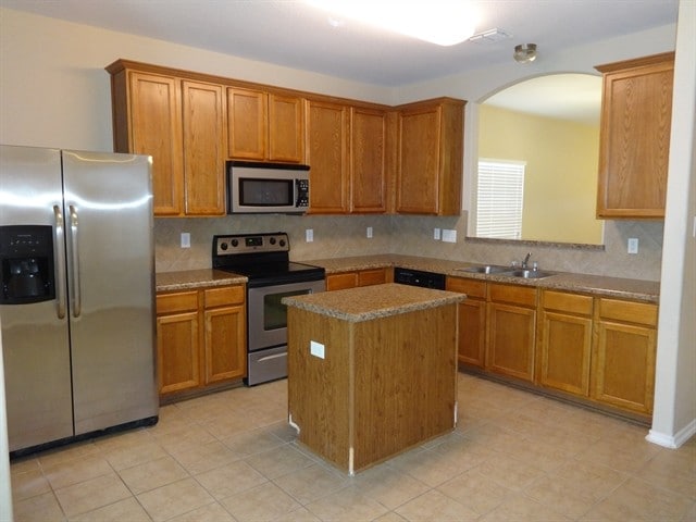 Building Photo - 3810 Otono