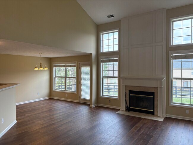 Building Photo - 620 Vonbryan Trace