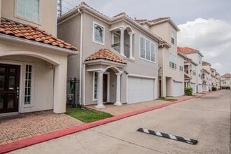 Building Photo - 7131 Harmony Cove