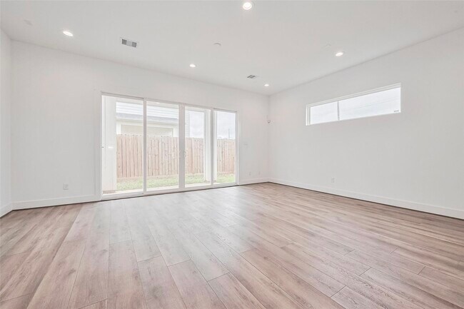 Foto del edificio - 3510 Hadley St