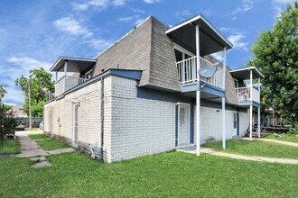 Building Photo - 12068 Beechnut St