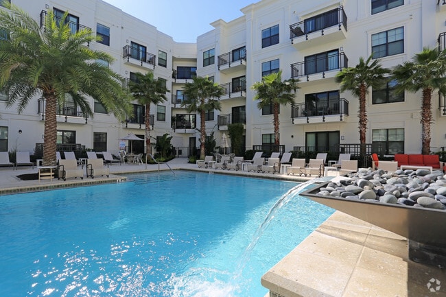 Building Photo - Beacon 430