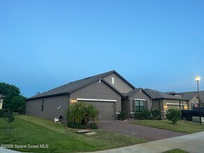 Building Photo - 760 Acadia Ct SE