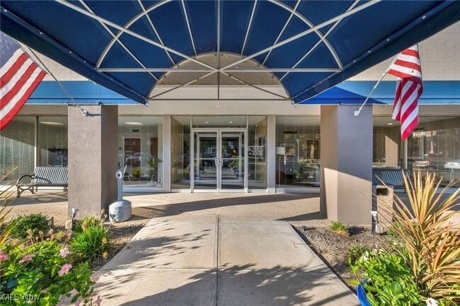 Foto del edificio - 12520 Edgewater Dr