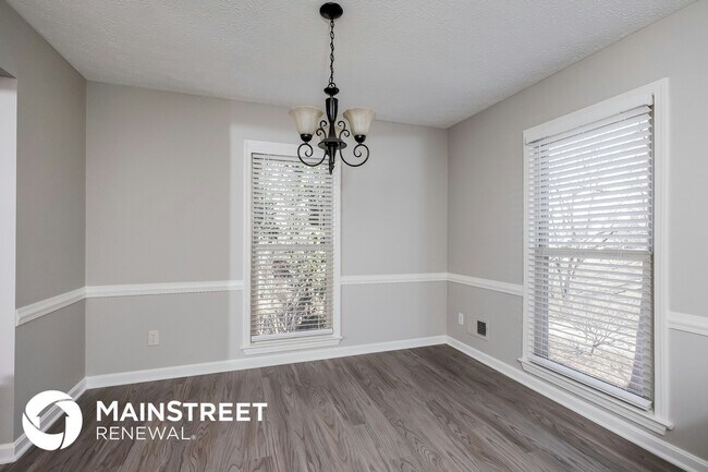 Foto del edificio - 5904 Bluffington Ct