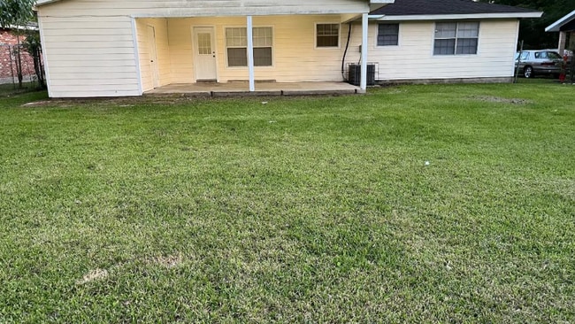 Building Photo - 4215 Heath Dr