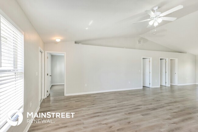 Building Photo - 1713 SW 32nd St