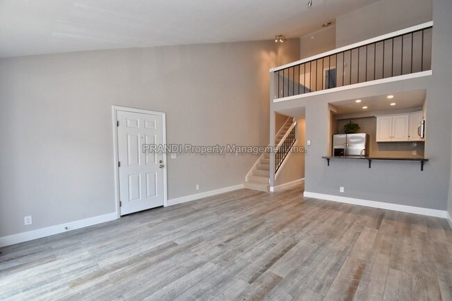 Foto del edificio - 156 Cypress Pl