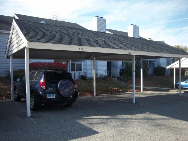 Building Photo - 110 Leafwood Ln