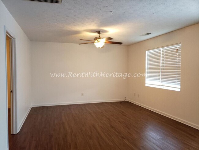 Foto del edificio - GREAT ONE LEVEL TOWNHOME / END UNIT / POPULAR DOWNTOWN VILLA RICA AREA / CAN WALK TO SHOPPING AND...
