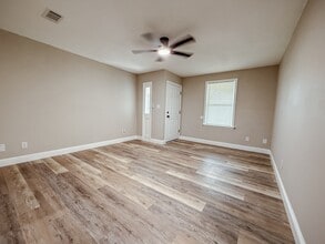 Building Photo - 9871 Guidy Ln