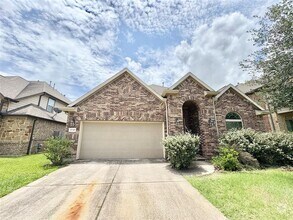 Building Photo - 21346 Huron Bend Dr
