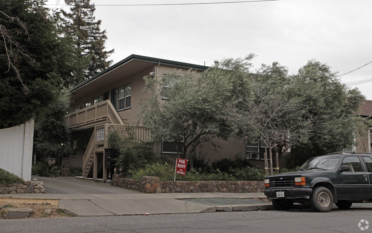 560 Coombs St, Napa, CA 94559 Apartments in Napa, CA