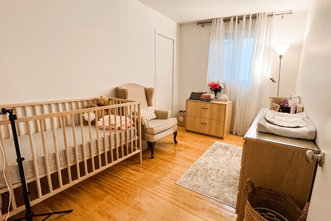 Building Photo - 743 Rue Grégoire