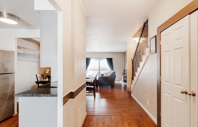 Foto del edificio - 7250 Eastmoor Dr