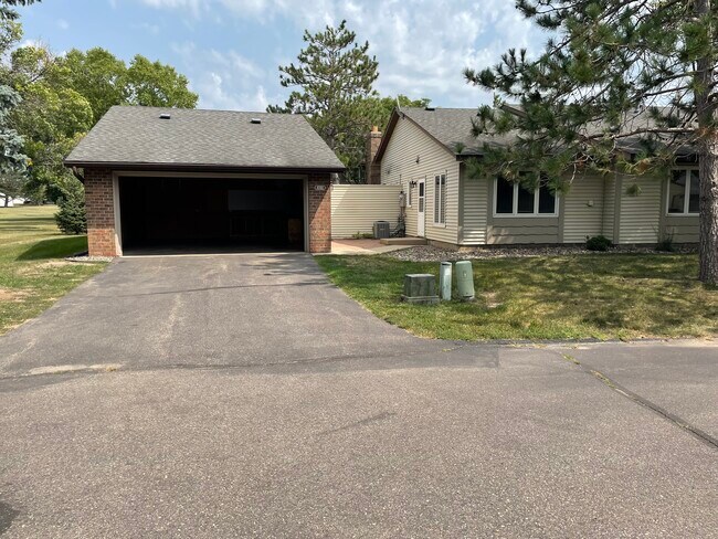 Foto del edificio - 4702 Markham Pt