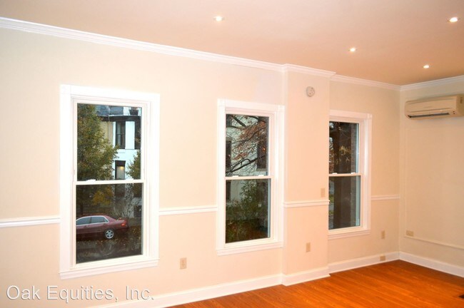 Foto del edificio - 2154 Florida Ave NW