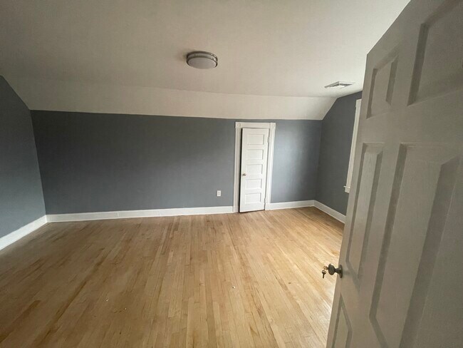 Cama 1 - 14 Bryant St