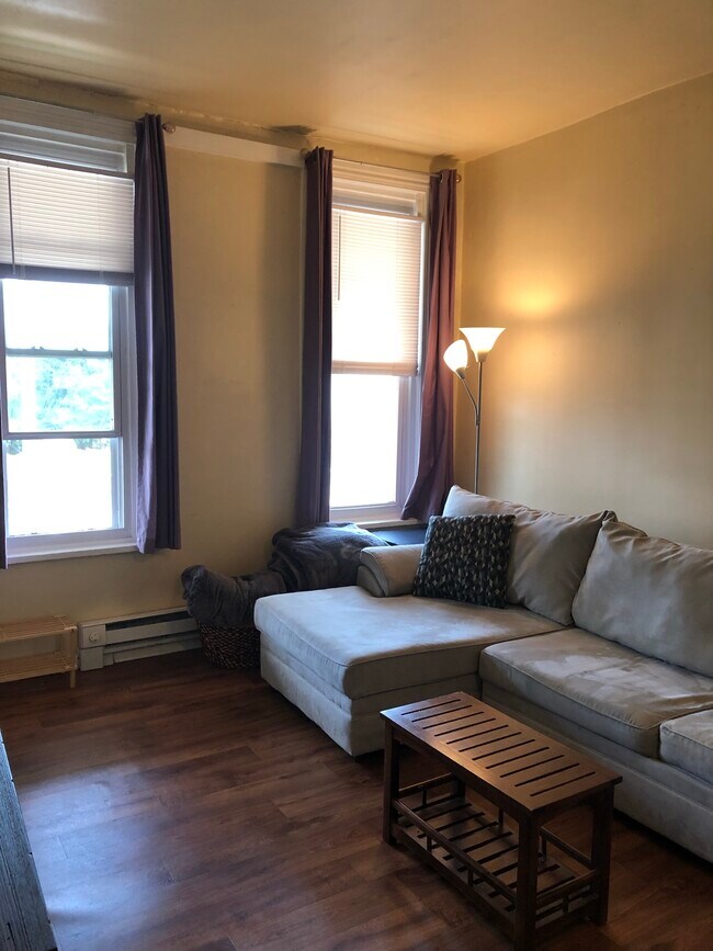 Foto del edificio - 16 S Church St