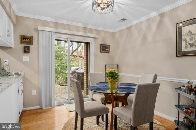Foto del edificio - 2037 Headlands Cir