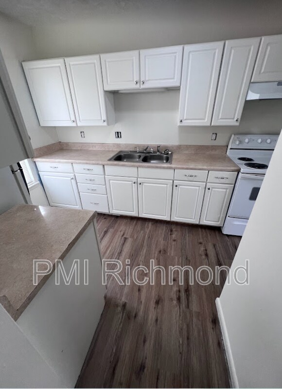 Foto del edificio - 3953 Old Brook Rd