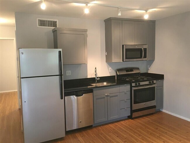 Foto del edificio - 5306 Woodrow Ave