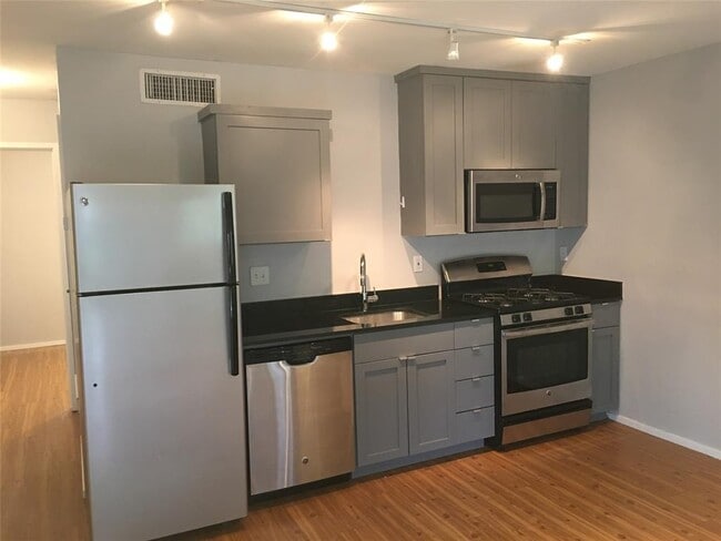 Foto del edificio - 5306 Woodrow Ave