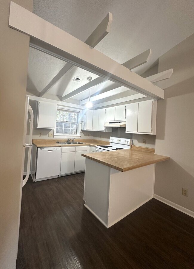 Building Photo - 4109 Kenan Ct
