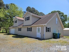 Building Photo - 105 A Kluttz St