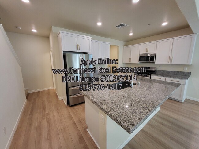 Foto del edificio - 3224 Finch Ln