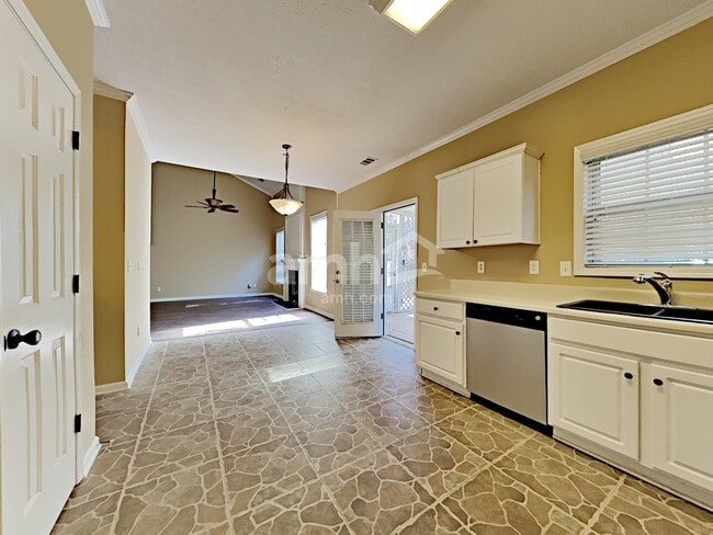 Building Photo - 2355 Kirkstone Dr