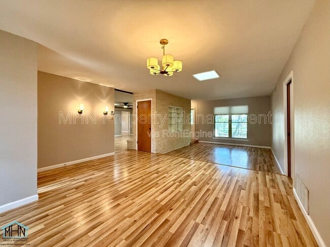 Building Photo - 7010 Forest Way St