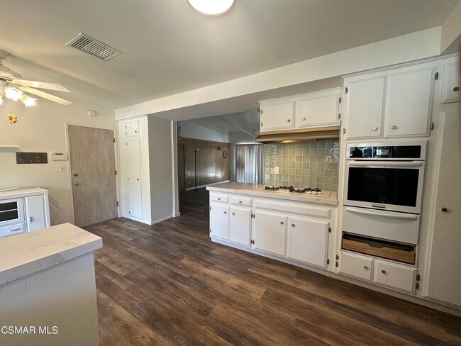 Foto del edificio - 5708 Wilhelmina Ave