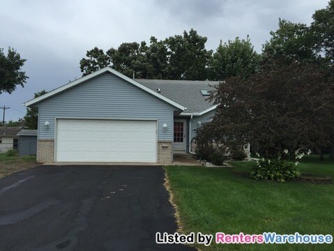Foto principal - 1610 Summit Ave N