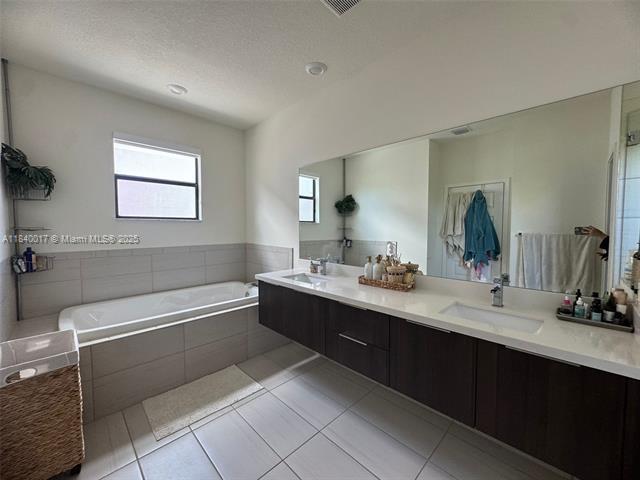 Foto del edificio - 10240 NW 76th Ter