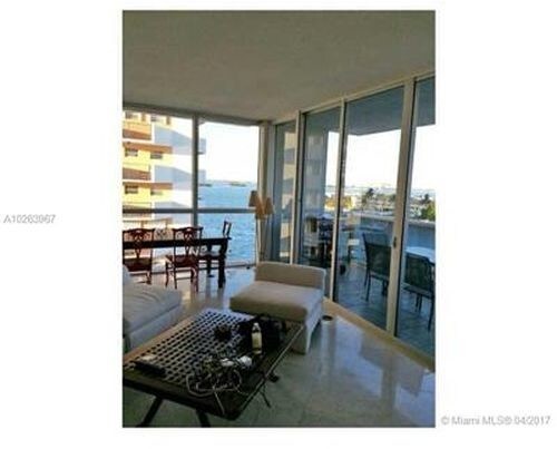 Foto del edificio - 7929 West Dr