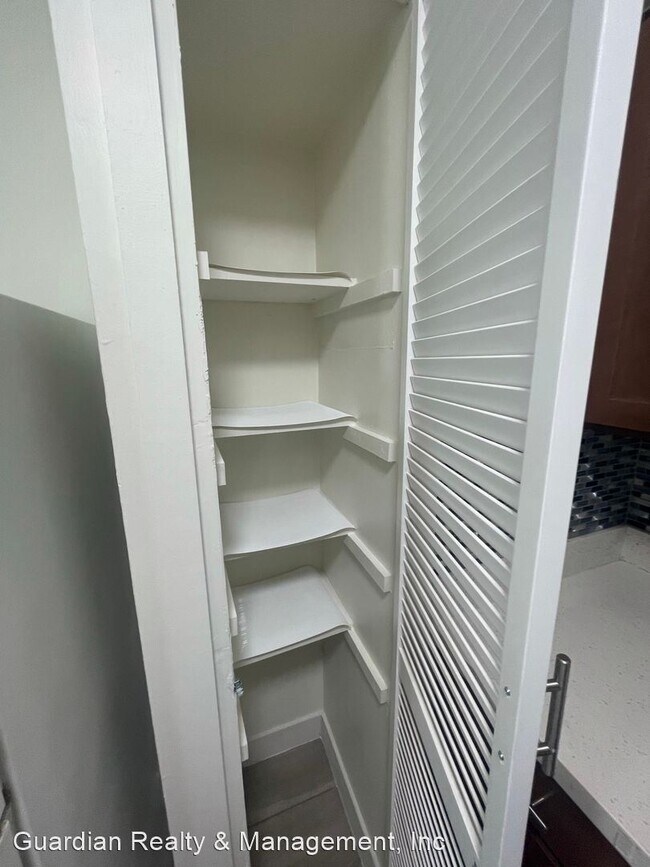 Building Photo - 1 br, 1 bath House - 1721 E Moreland #1