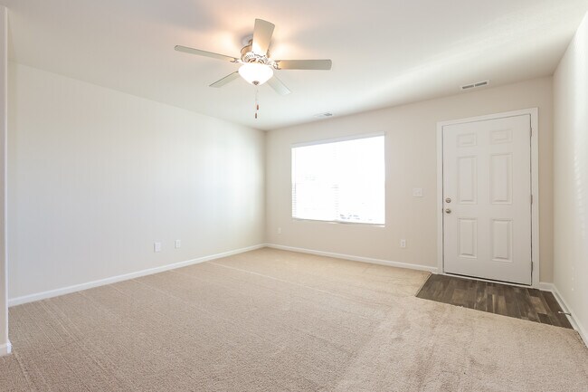 Foto del edificio - 4069 Reinfield Dr