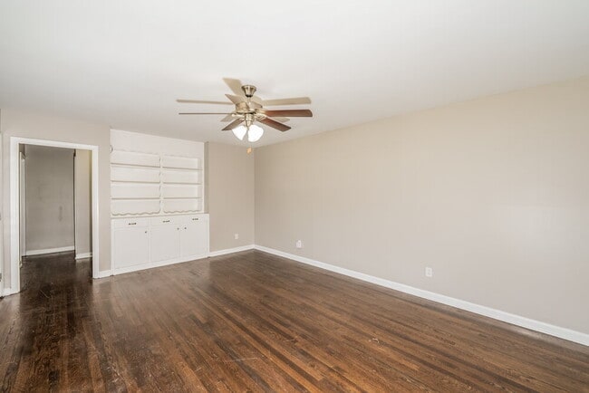 Building Photo - 9813 Redcliff Rd