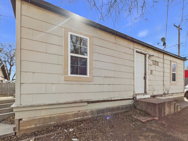 Foto del edificio - 2216 S Polk St