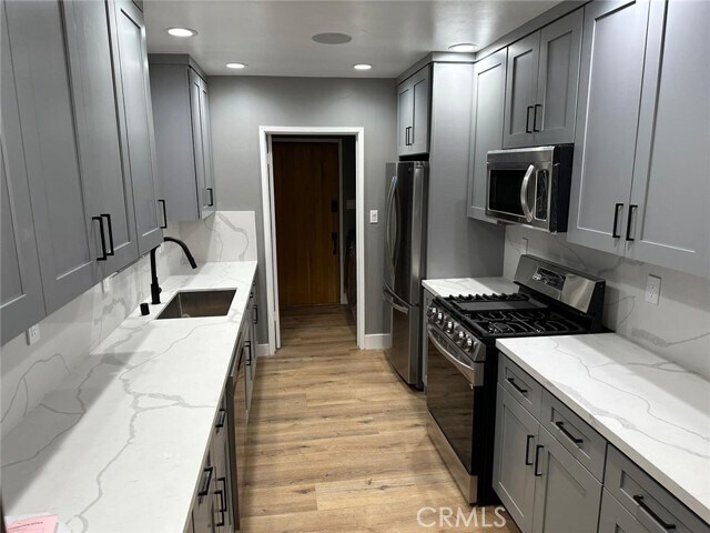 Foto del edificio - 6121 Yarmouth Ave