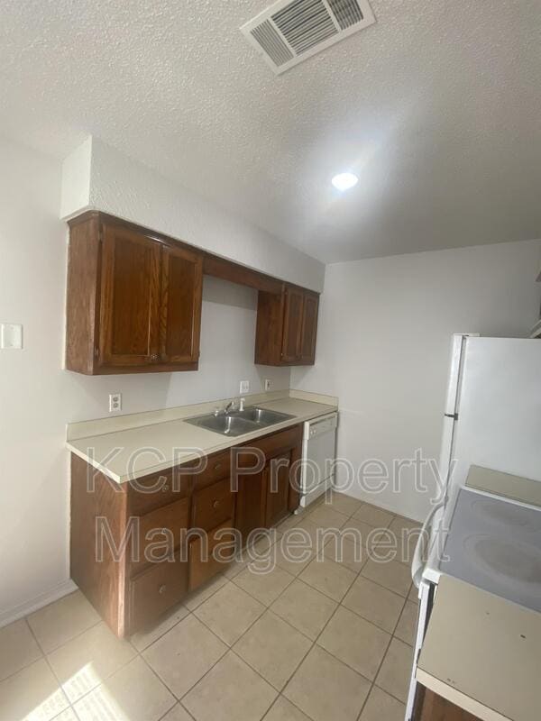 Foto del edificio - 336 W Dogwood St