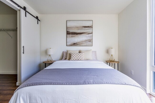 Building Photo - 2407 E Union St