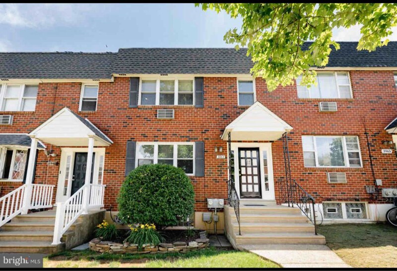 Primary Photo - 3963 Rowena Dr