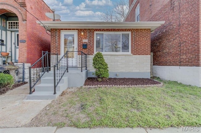 Building Photo - 125 Koeln Ave