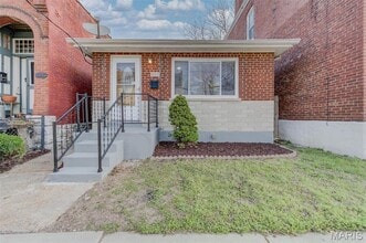 Building Photo - 125 Koeln Ave