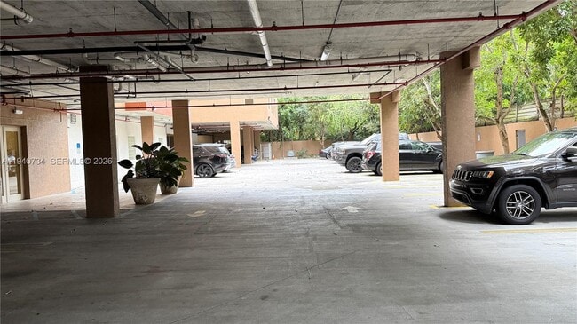 Building Photo - 2630 SW 28th St